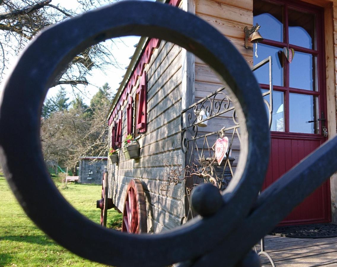 Roulotte Le Temps De Rever Bed & Breakfast Saint-Michel-sur-Meurthe Dış mekan fotoğraf