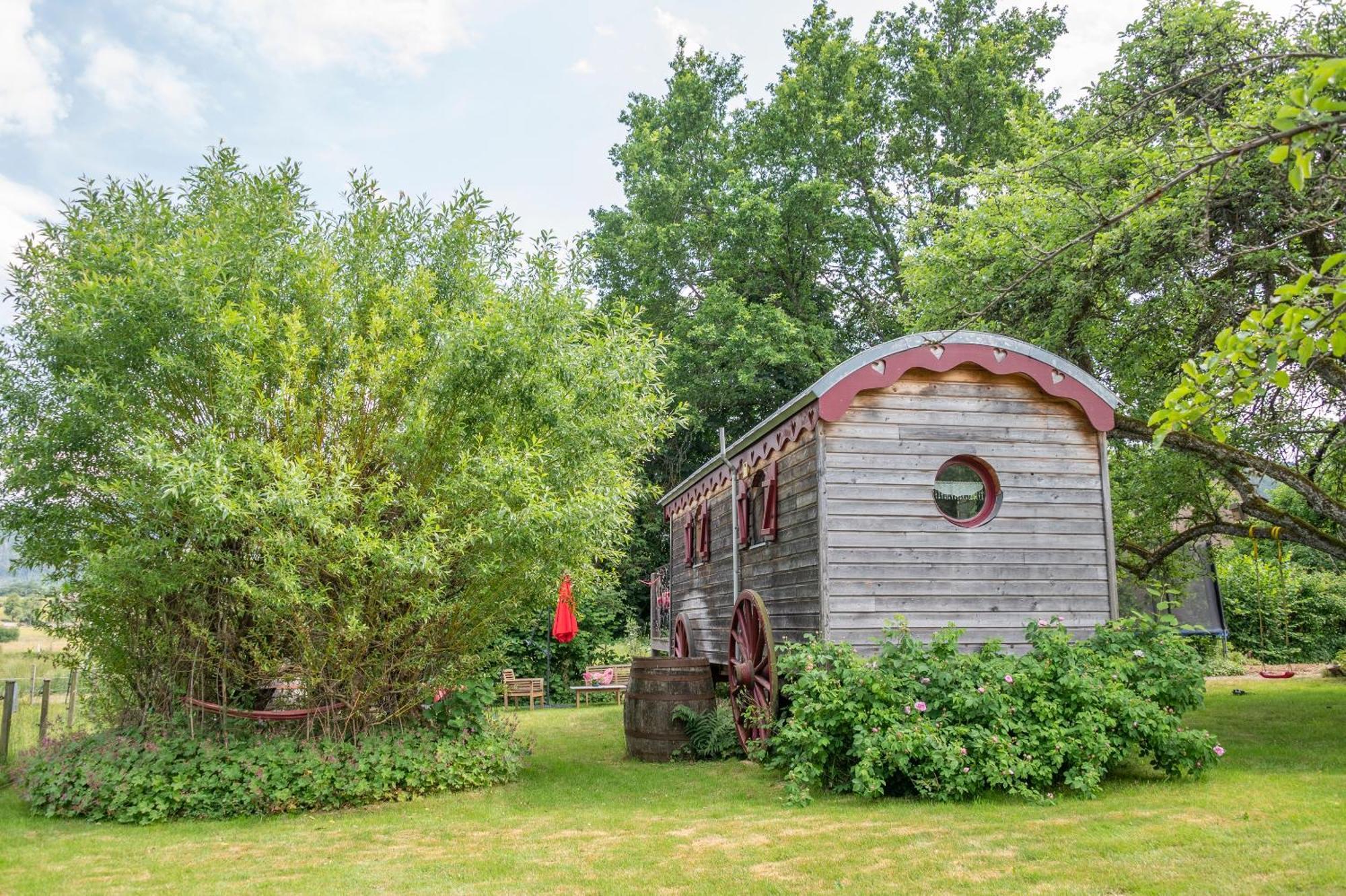 Roulotte Le Temps De Rever Bed & Breakfast Saint-Michel-sur-Meurthe Dış mekan fotoğraf